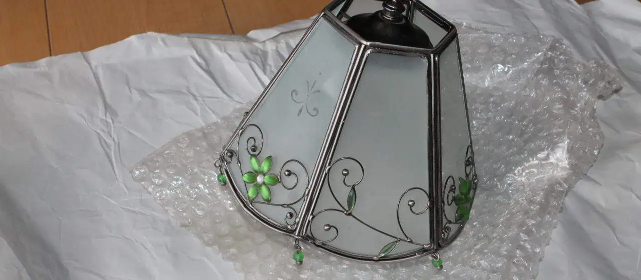 Packing a Glass Lampshade