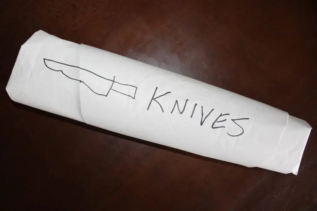 How do I pack knives safely - step 4, tape and label
