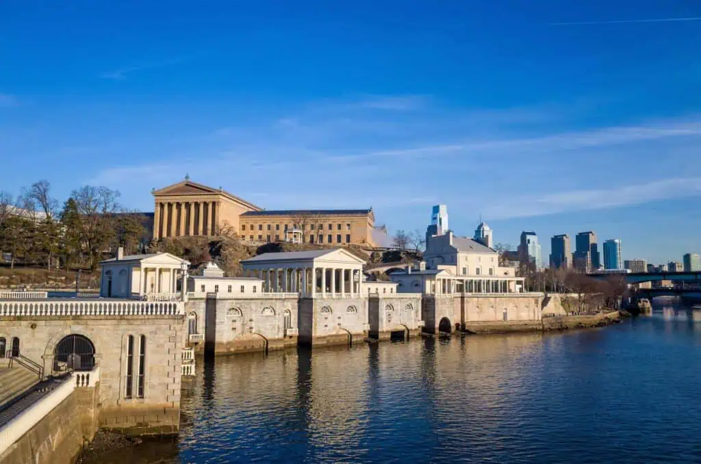 Das Philadelphia Art Museum and Waterworks im Viertel Fairmount