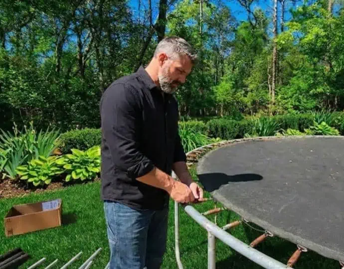 Disconnecting Trampoline Springs